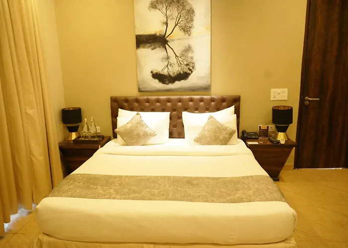 Sterling Palm Bliss - Rishikesh