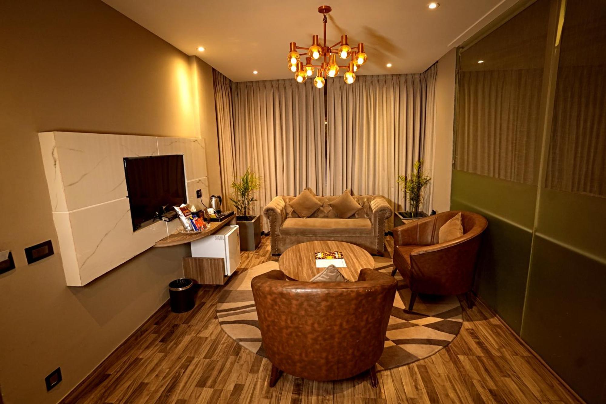 होटल Sterling Palm Bliss - 4*